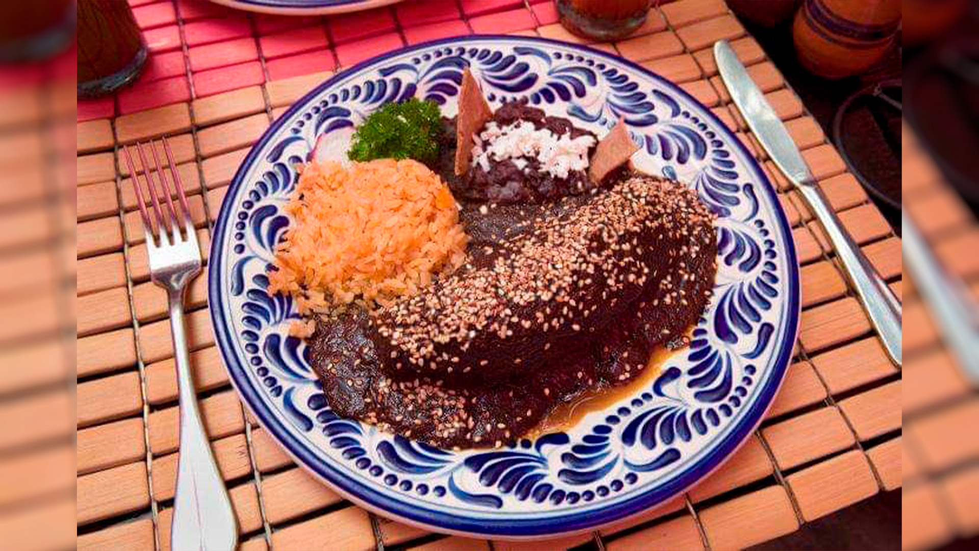 Mole Poblano vs. Mole Oaxaqueño- El gran debate de la Cocina Mexicana